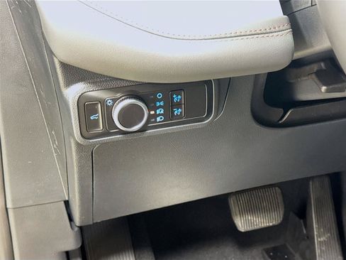 New 2026 Ford Explorer Active RWD image 10