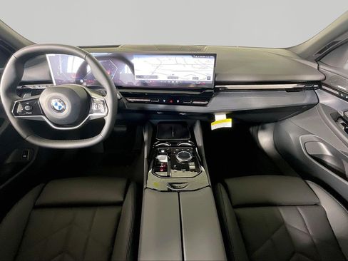 New 2026 BMW 530i xDrive w/ Premium Package AWD/4WD image 6