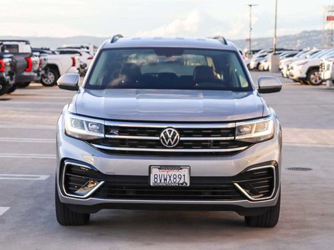 Used 2021 Volkswagen Atlas SE w/ Towing Package image 2