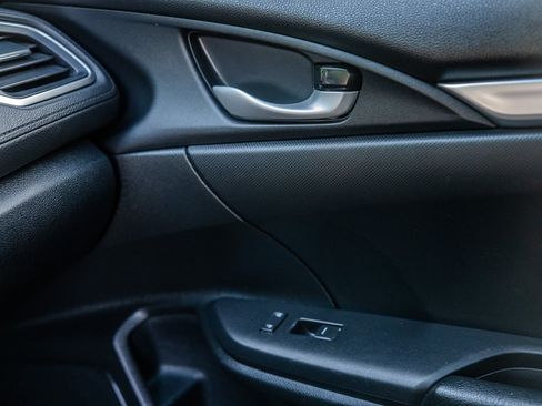 Used 2019 Honda Civic Sport image 22