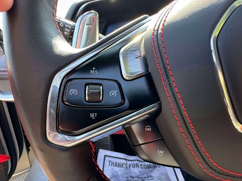 Used 2021 Chevrolet Corvette Stingray Premium Conv w/ Z51 Performance Package RWD image 21