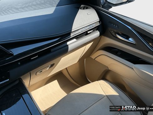 Used 2024 Cadillac Escalade Premium Luxury w/ LPO, Floor Liner Package AWD/4WD image 20