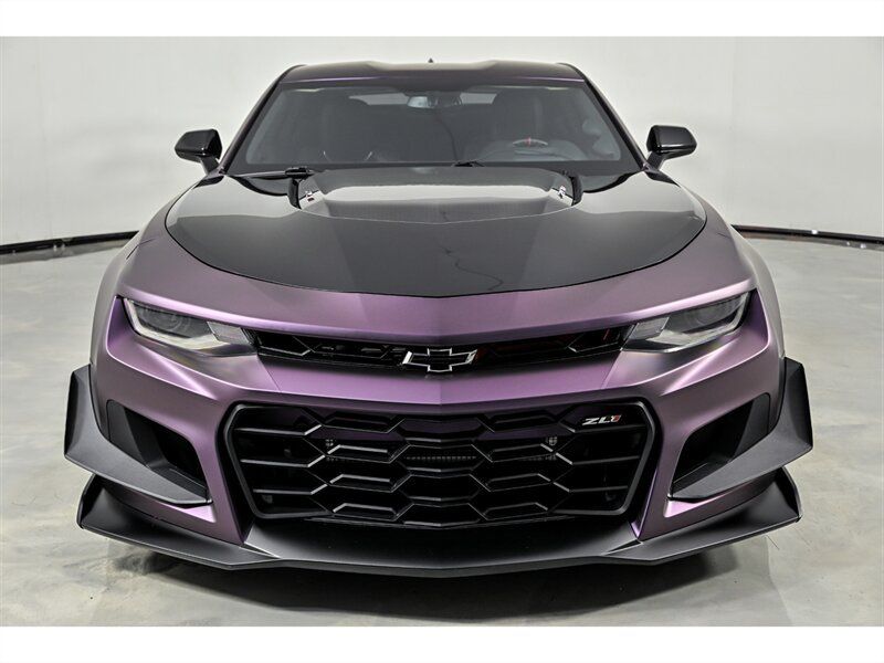 Used 2018 Chevrolet Camaro ZL1 RWD image 4