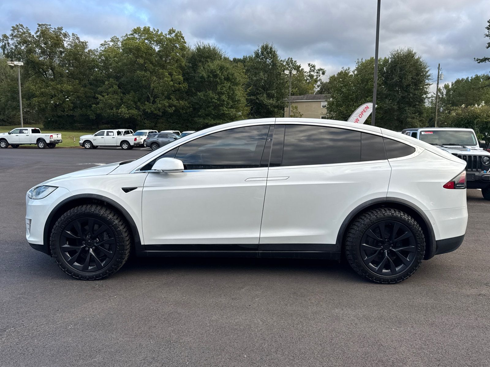 Used 2017 Tesla Model X 100D AWD/4WD image 8