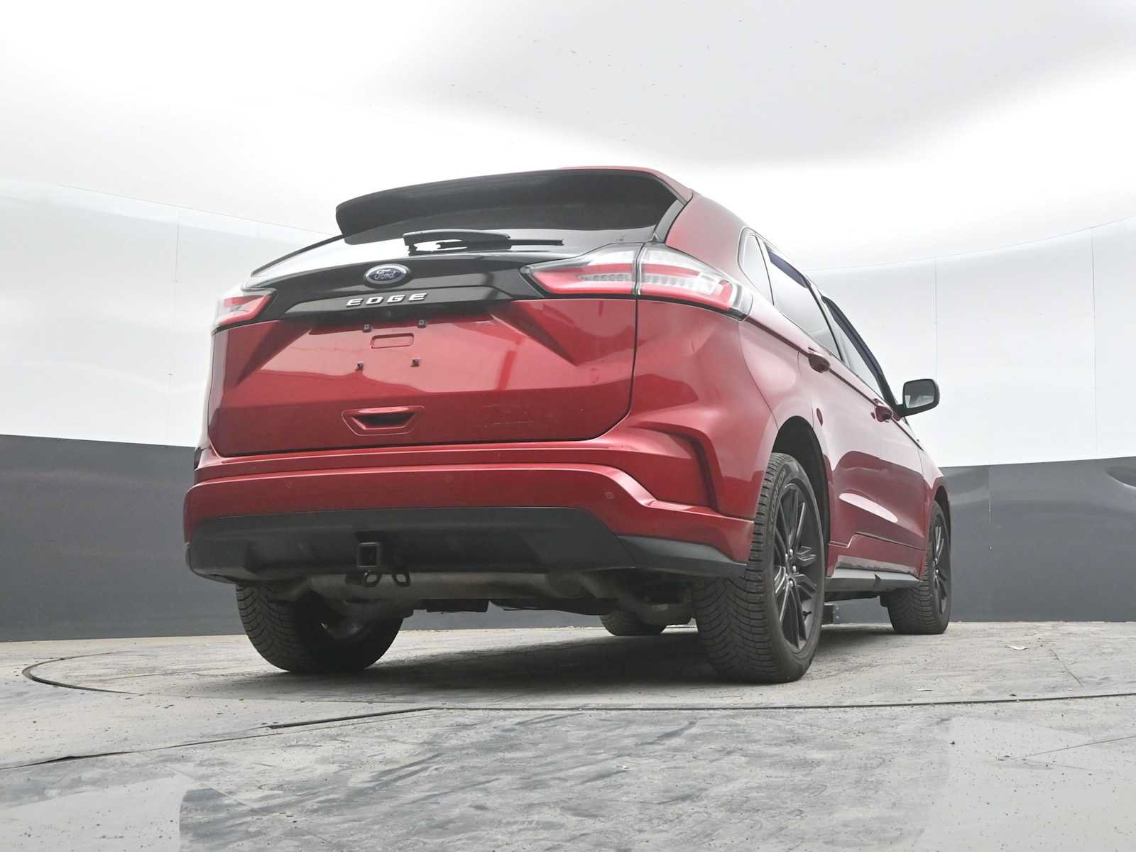 Used 2022 Ford Edge ST-Line w/ Class II Trailer Tow Package AWD/4WD image 32
