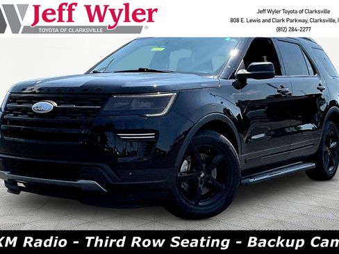 Used 2018 Ford Explorer XLT FWD image 1
