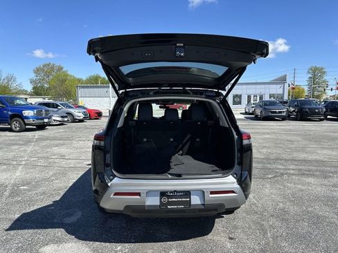 Used 2023 Nissan Pathfinder SL AWD/4WD image 22