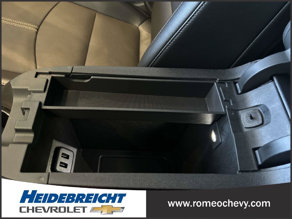 Used 2024 Chevrolet Equinox Premier AWD/4WD image 29