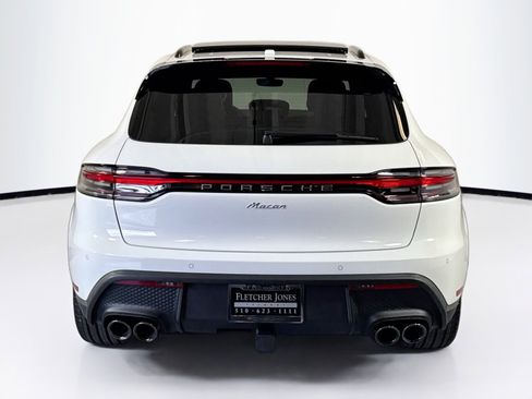 Certified 2025 Porsche Macan AWD/4WD image 10