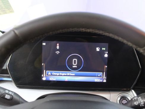 Used 2025 Chevrolet Trax LT w/ Driver Confidence Package FWD image 18
