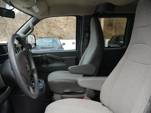 Used 2023 Chevrolet Express 3500 LS image 9