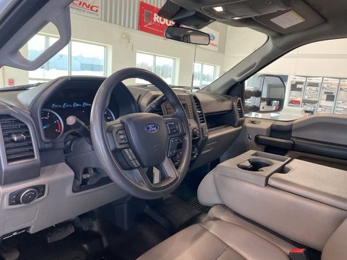 Certified 2022 Ford F350 XL w/ Power Equipment Group image 10