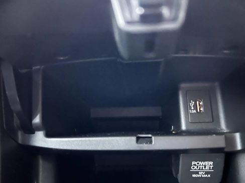 Used 2016 Honda Accord Sport image 19