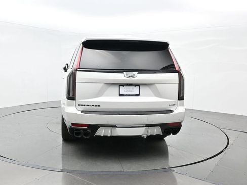 Used 2023 Cadillac Escalade V w/ LPO, ONYX Package AWD/4WD image 5