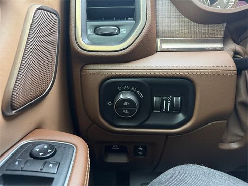 Used 2019 RAM 1500 Limited image 31