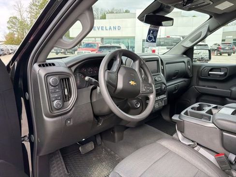 Used 2025 Chevrolet Silverado 1500 Custom image 16