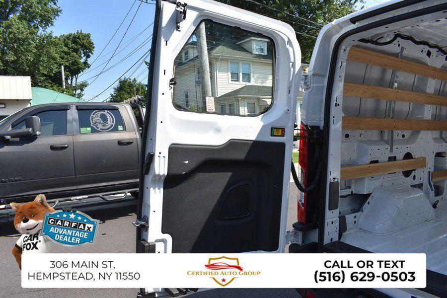 Used 2025 Ford Transit 250 Low Roof RWD image 31