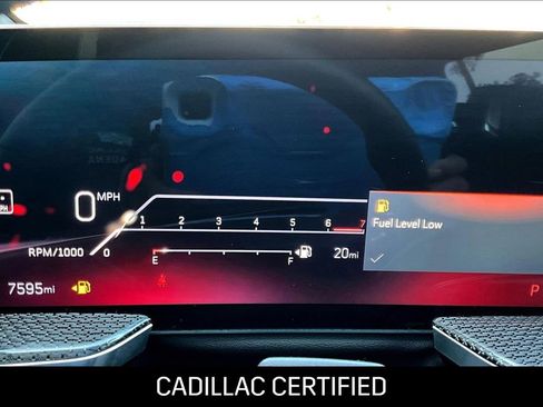 Used 2025 Cadillac Escalade ESV V w/ LPO, ONYX Package image 24