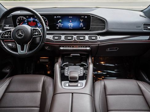 Used 2022 Mercedes-Benz GLS 450 4MATIC image 17