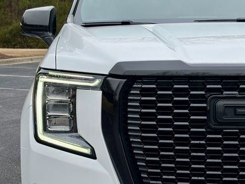 Used 2022 GMC Yukon SLT image 13