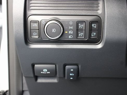 Used 2025 Ford F350 Lariat w/ Black Appearance Package image 63