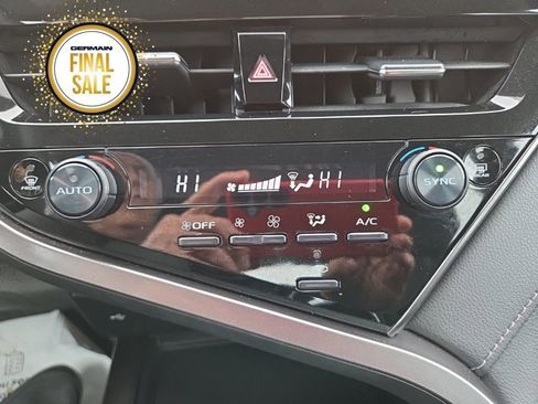 Used 2022 Toyota Camry LE image 37