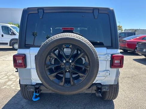 Used 2023 Jeep Wrangler Unlimited Sahara w/ Cold Weather Group AWD/4WD image 6