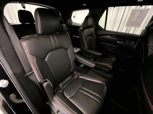 Used 2025 Honda Pilot TrailSport image 16