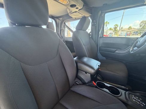 Used 2015 Jeep Wrangler Sport AWD/4WD image 18