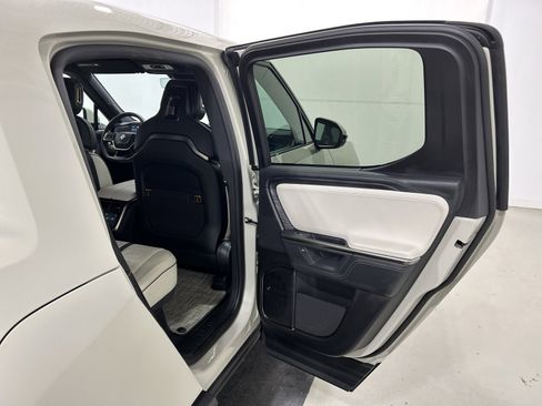 Used 2025 Rivian R1T Adventure AWD/4WD image 19
