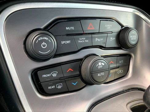 Used 2022 Dodge Challenger R/T w/ Plus Package image 26