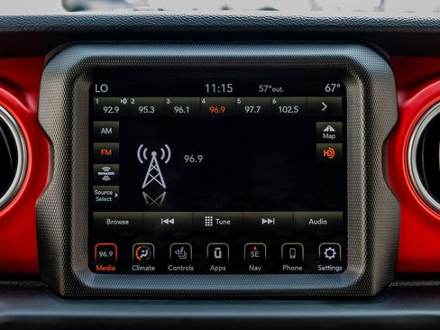 Used 2022 Jeep Gladiator Rubicon w/ LED Lighting Group image 24