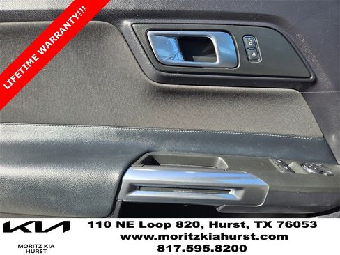 Used 2018 Ford Mustang EcoBoost image 25