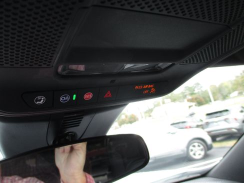 Certified 2025 Chevrolet Traverse LT image 22