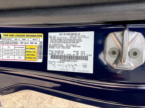 Used 2019 Ford Mustang Coupe w/ Equipment Group 101A RWD image 33