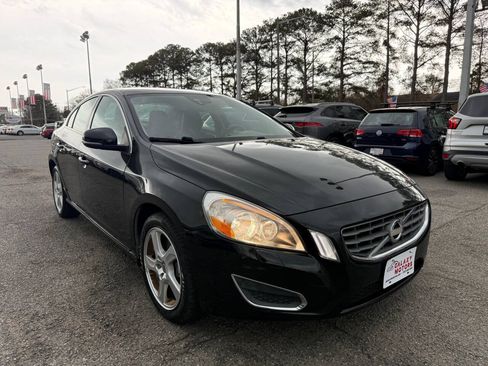 Used 2013 Volvo S60 T5 FWD image 2