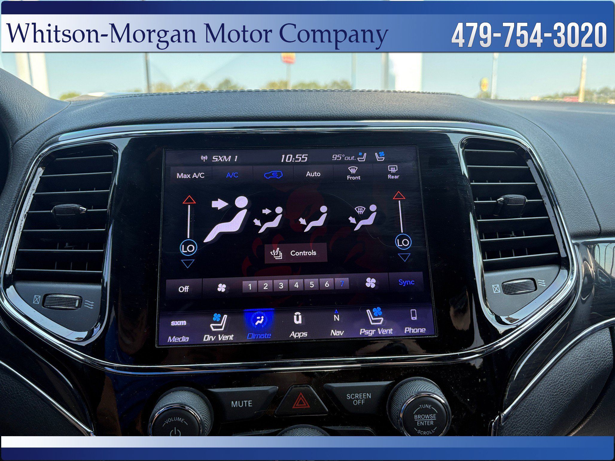 Used 2020 Jeep Grand Cherokee Overland w/ Interior Metal Package AWD/4WD image 25