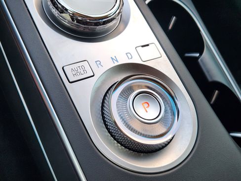 Used 2023 Genesis GV70 2.5T Select w/ Select Package image 25