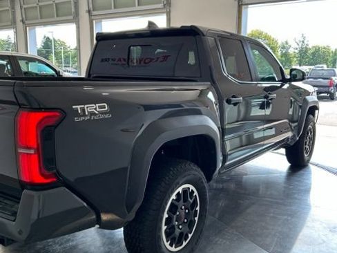Certified 2025 Toyota Tacoma TRD Off-Road w/ TRD Off Road Upgrade Package AWD/4WD image 3