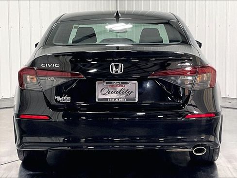 Used 2025 Honda Civic Sport image 4
