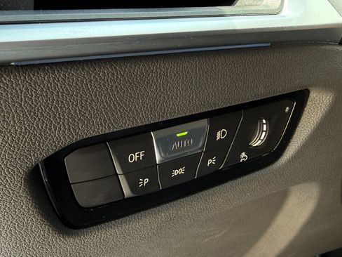Used 2023 BMW M2 w/ Lighting Package RWD image 63