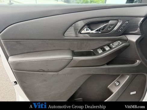Used 2023 Chevrolet Traverse High Country image 16