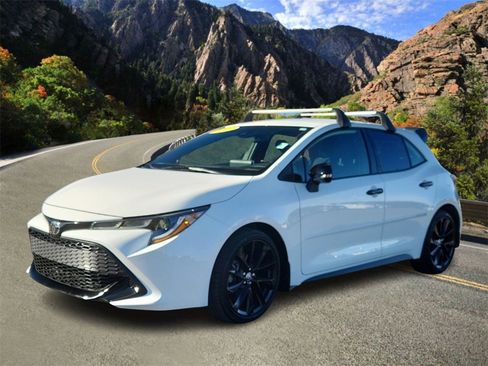 Used 2022 Toyota Corolla SE w/ Carpet Mat Package (TMS) image 5