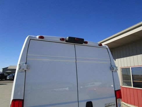 Used 2025 RAM ProMaster 2500 w/ Convenience Group image 41