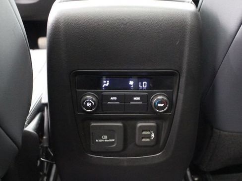 Used 2024 Buick Enclave Essence w/ Experience Buick Package AWD/4WD image 32