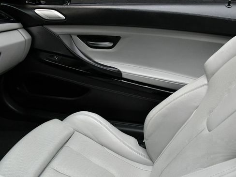 Used 2017 BMW M6 Convertible RWD image 35