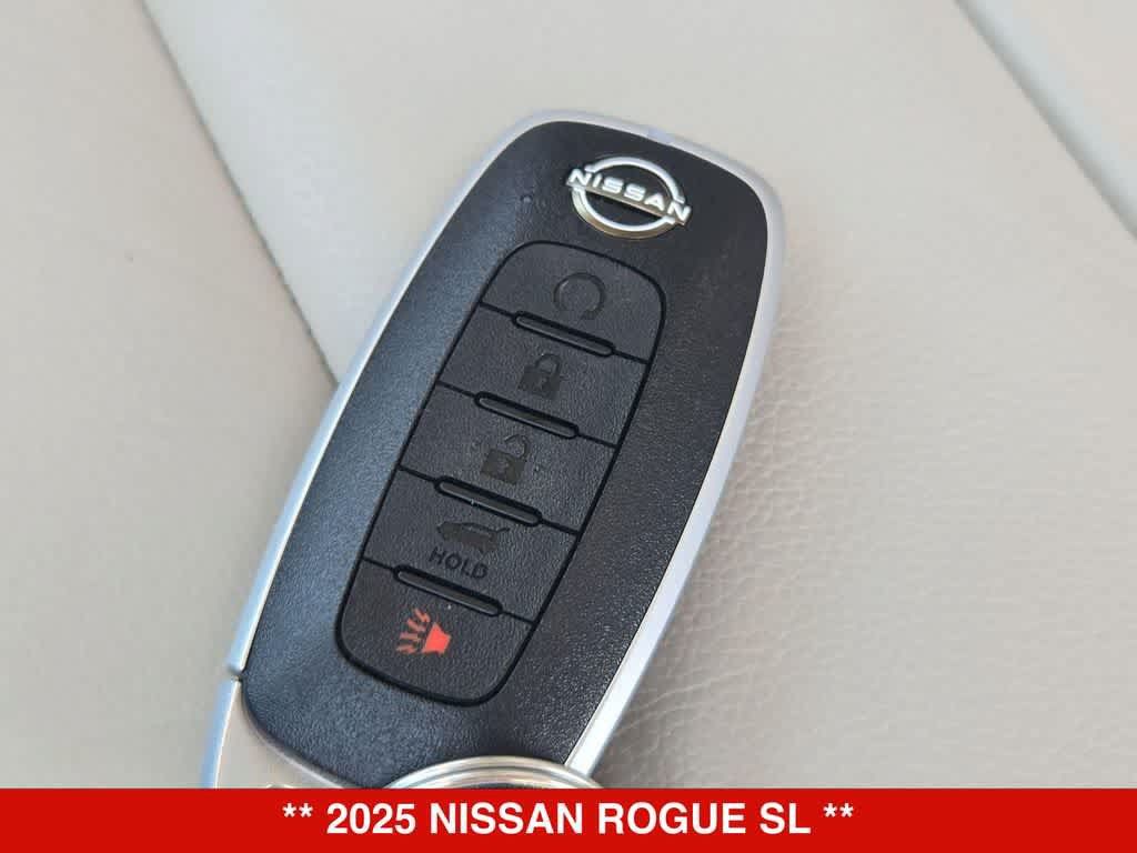 Used 2025 Nissan Rogue SL w/ SL Premium Package FWD image 34