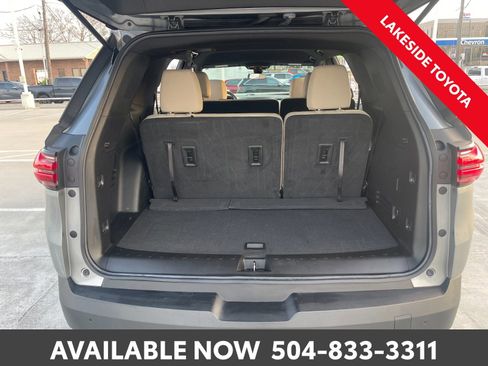 Used 2023 Chevrolet Traverse LS w/ Safety Package image 21