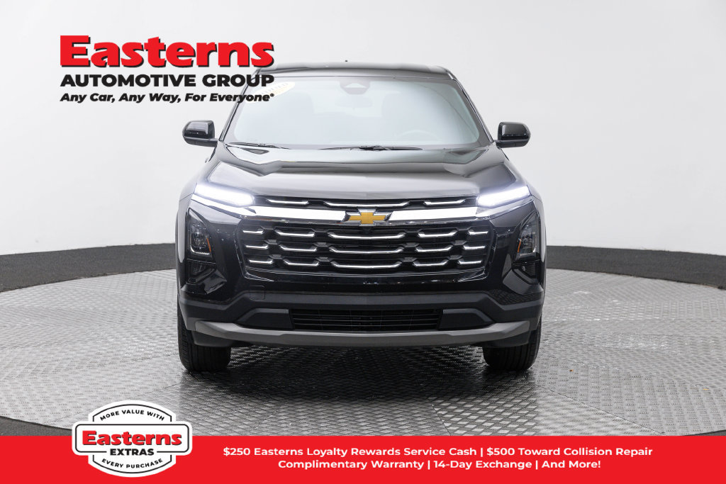 Used 2026 Chevrolet Equinox LT AWD/4WD image 3