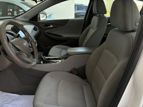 Used 2022 Chevrolet Malibu LT FWD image 13